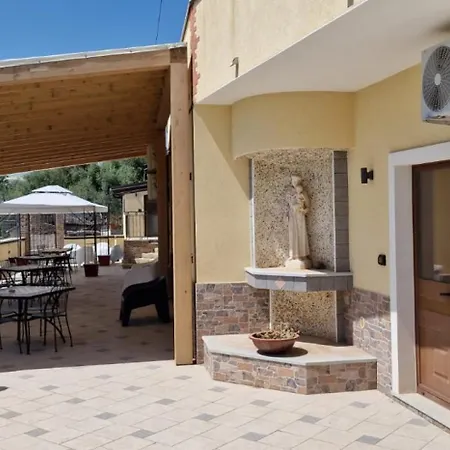 Casal Trinacria Апарт-отель Санта-Тереза-ди-Рива